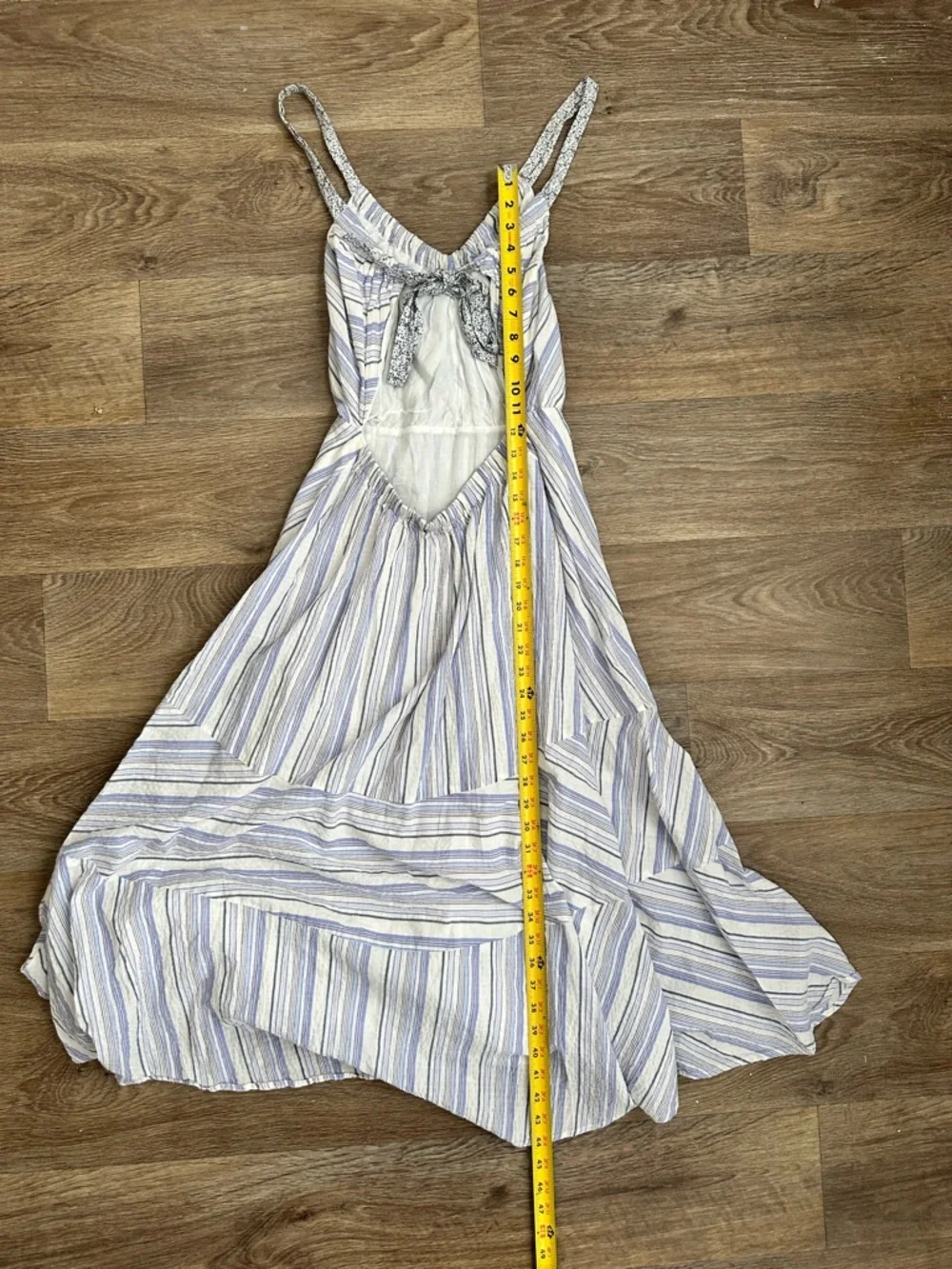 La Vie Rebecca Taylor Blue & White Striped Midi Dress | V-Neck Flowy Sundress - Picture 14 of 16